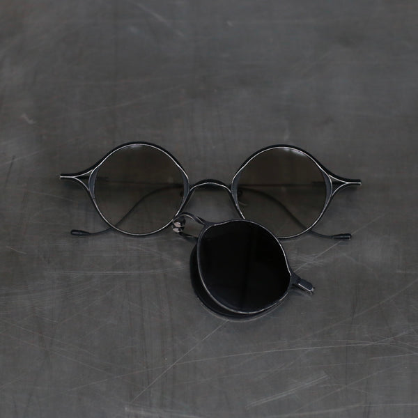 Rigards x The Viridi-Anne collaboration detachable sunglasses RG1022TVA collection RG-RG1022TVA-GHKQHJBHJB antique black frame + antique black frame light gray gradient lens + gray gradient lens